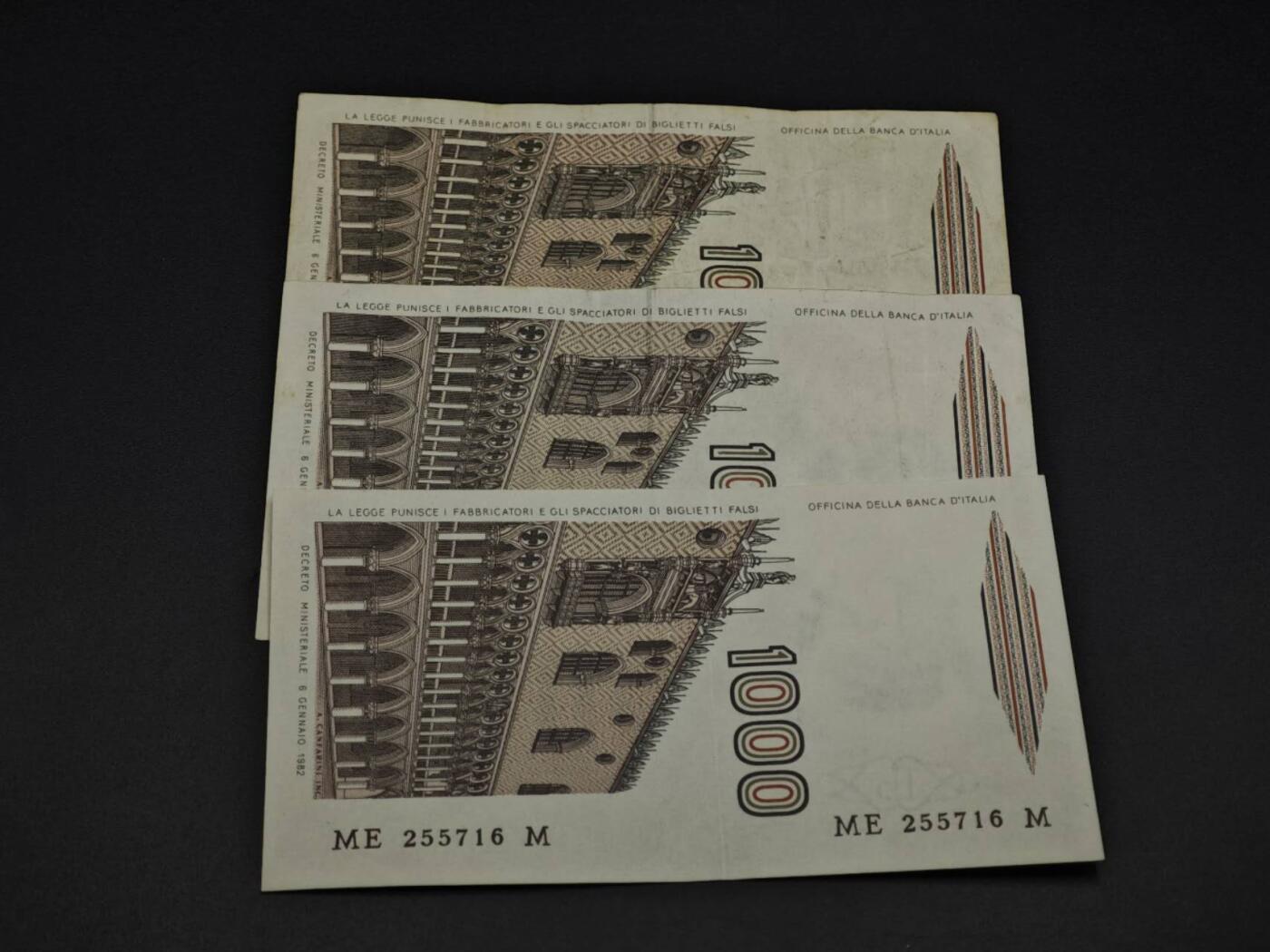 【淘币小摊】实时拍第八百五十九拍   无佣金福利纸币场   满百包邮可预留二周 每周一统一发货   意大利1000里拉纸币3张【有折】