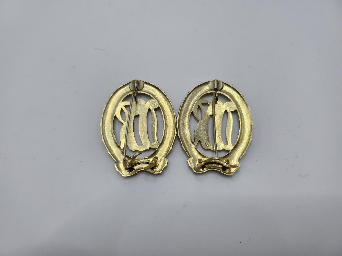 南水社第二次拍卖 民主德国金级体育技能章一对