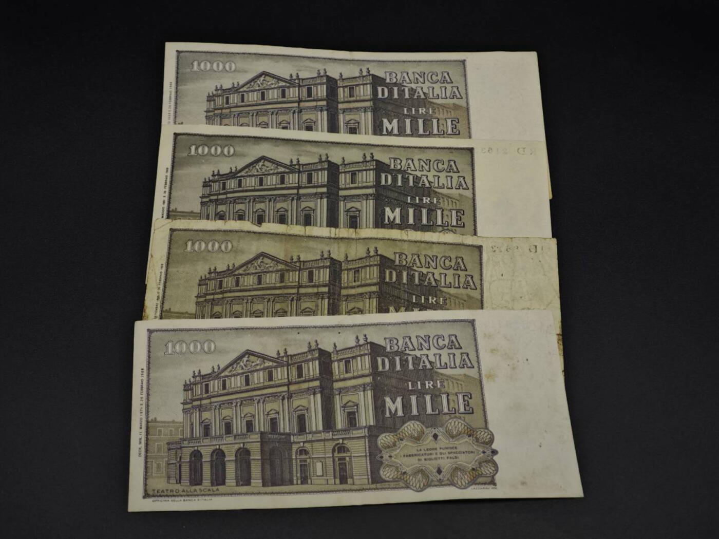 【淘币小摊】实时拍第八百五十九拍   无佣金福利纸币场   满百包邮可预留二周 每周一统一发货   意大利1000里拉纸币4张【有折】