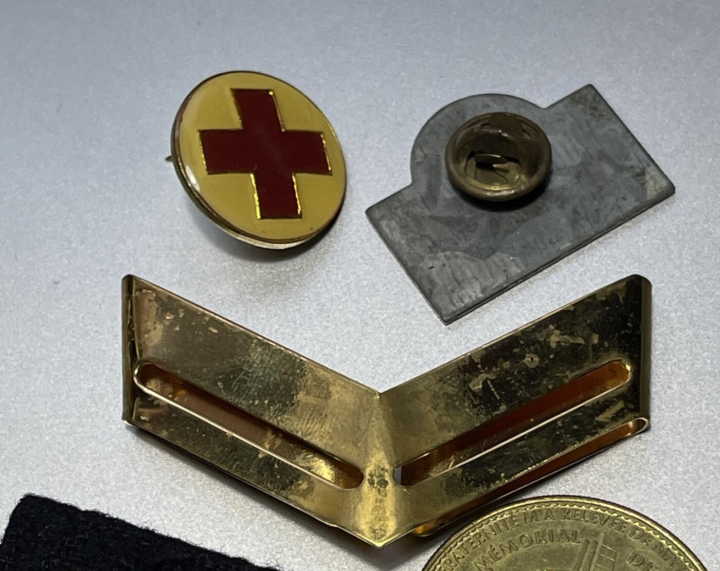 原版二战真品维系法国贝当一战老兵纪念荣誉徽章别针胸章（接受交换朝鲜苏联勋章）