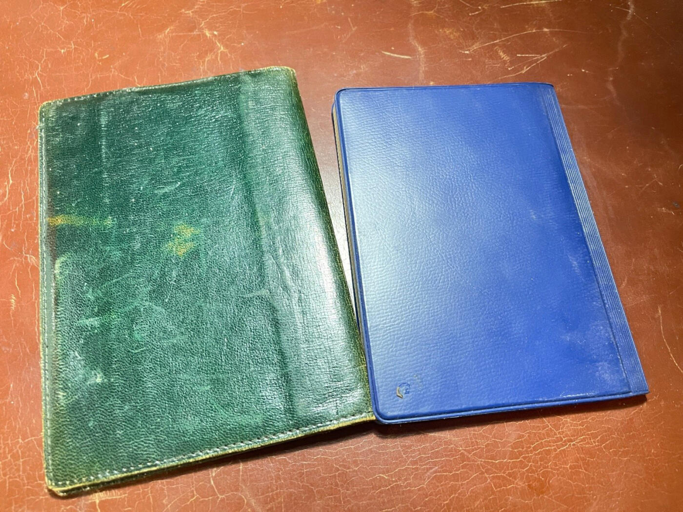 法国老版本过期护照真品原版收藏外皮和内胆（接受交换朝鲜苏联勋章）