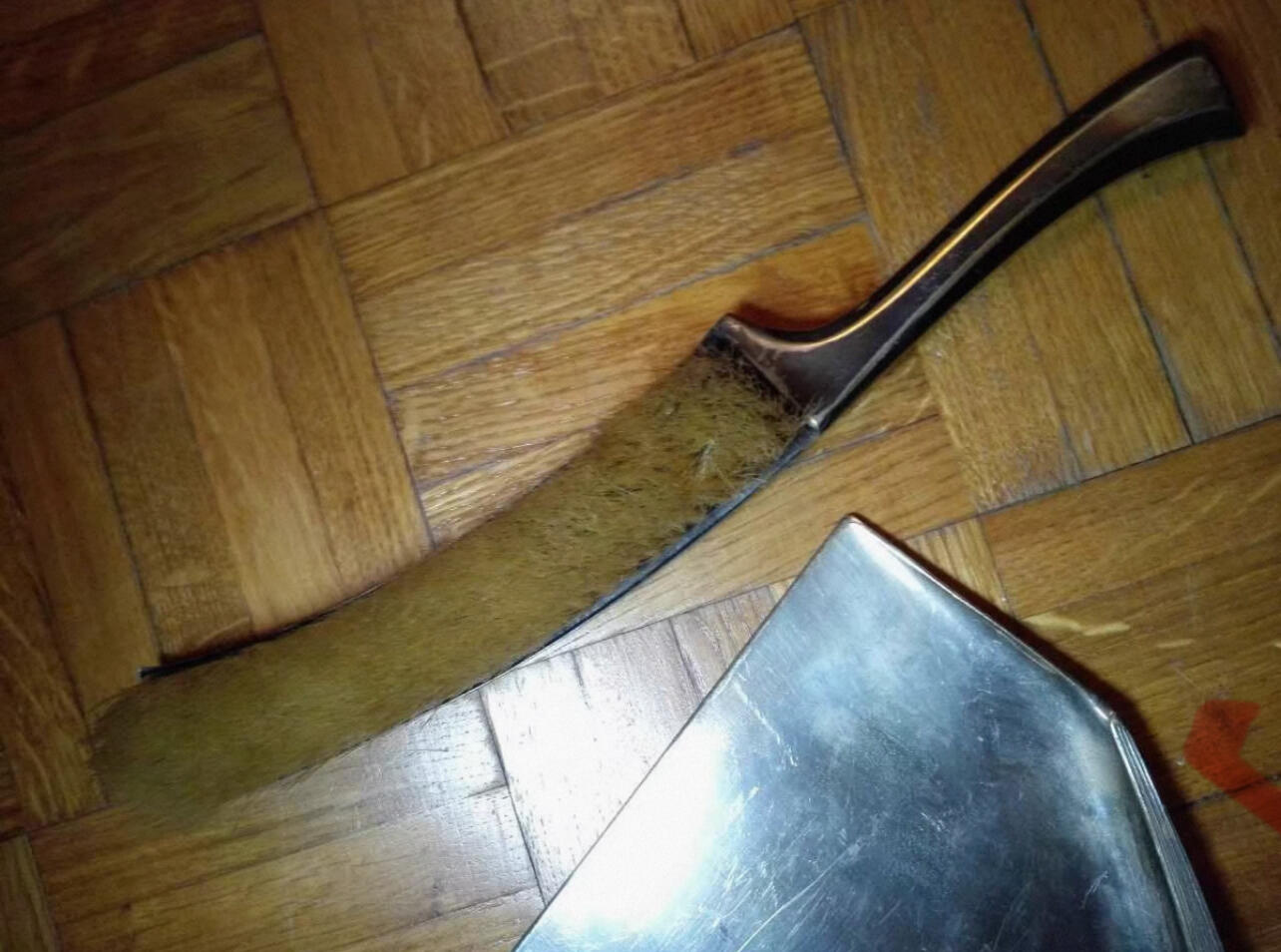 法国跳蚤市场淘到个人闲置法国19世纪法棍欧洲餐桌小刷帚和簸箕餐具专用老面包屑扫把镀银（接受交换朝鲜章）