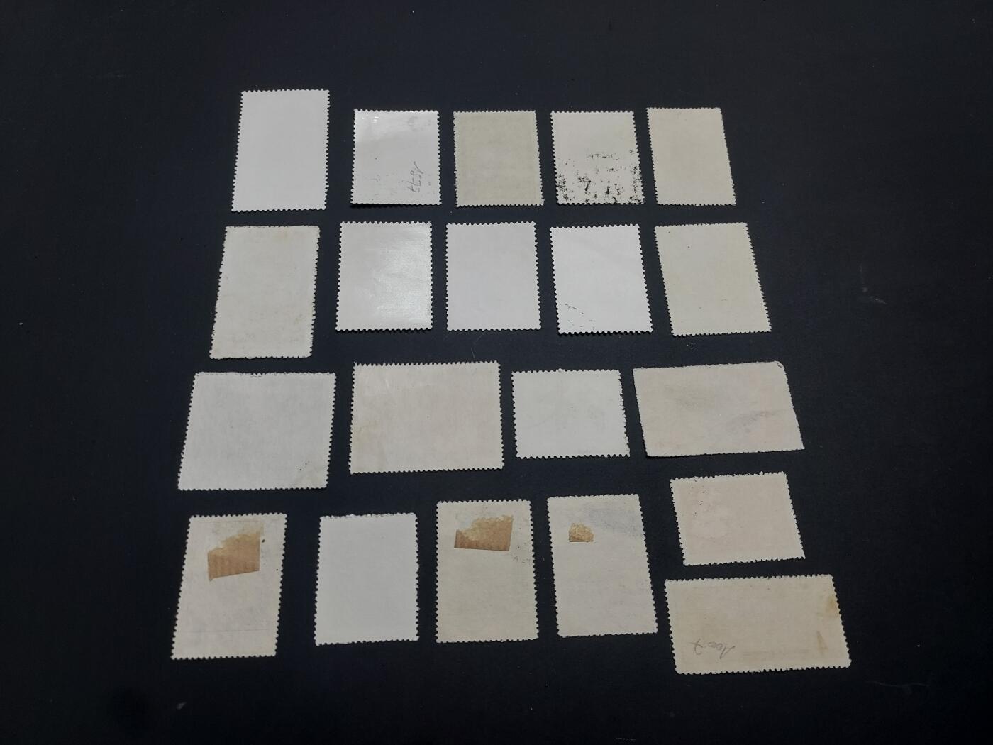 博彦收藏 TM  2月7日 8点邮票专场 全场包邮 老纪特盖销/旧票20枚，具体以图片为准，个别瑕疵，大部分上品