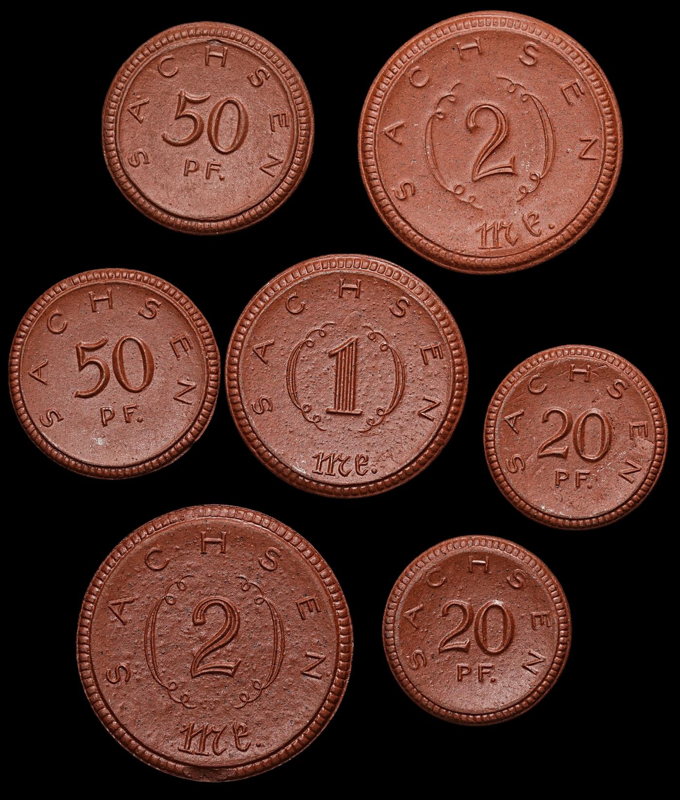 修遠堂世界钱币第103期 1921年德国紧急时期萨克森陶瓷币一组， 完全未流通，其中一枚2马克有小磕