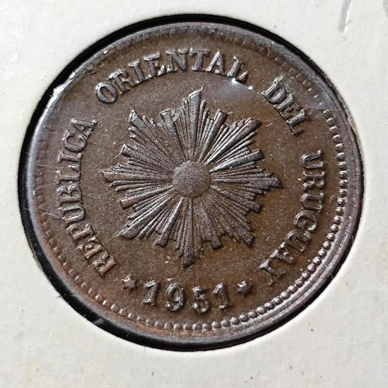 KK钱币收藏小铺  第398期 百期特拍（四拍之二） 2月预留时间 周末发货  1951乌拉圭2分铜币 此版末年