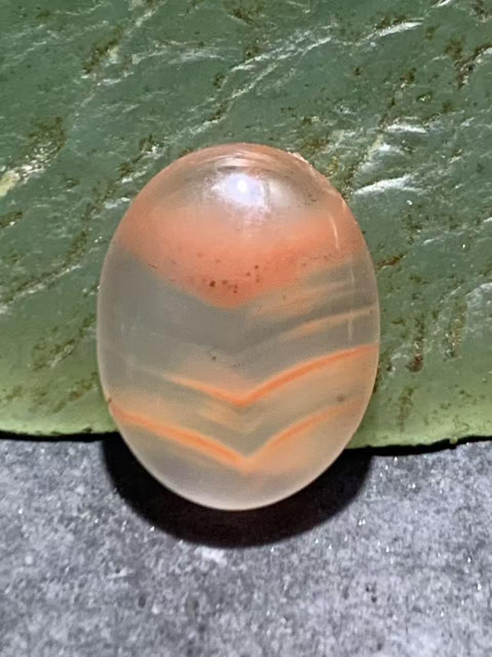 精美南红玛瑙荔枝冻飘红戒面一个，