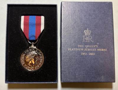 盛世勋华——号角文化勋章邮票专场拍卖第303期 - 英国伊丽莎白女王加冕70周年铂禧纪念章 带原盒