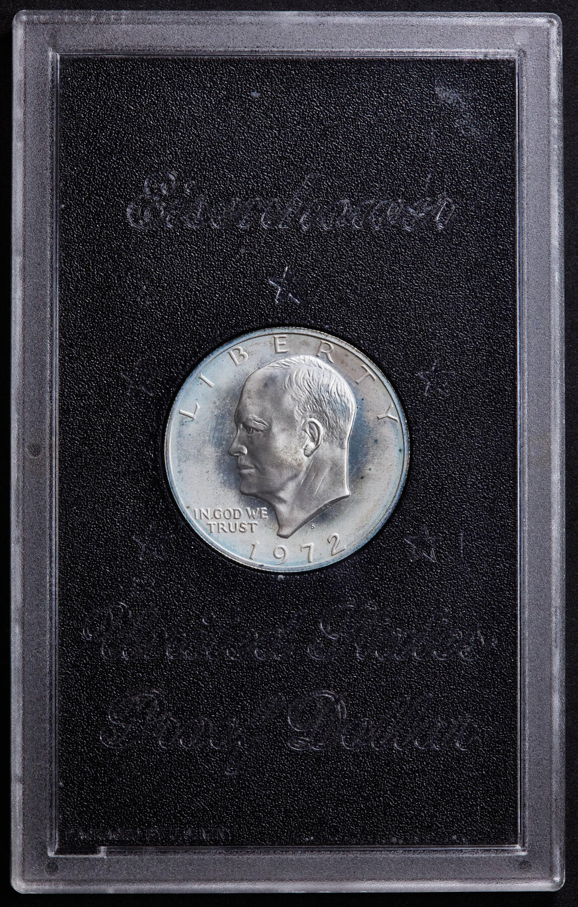 【俄甄集藏】马年新春第一拍 2026年(048)02-25星期三 晚 19:30 全场包邮 美国1972年S版艾森豪威尔精制飞鹰1美元大银币，原盒封装，重24.59克，400银，币有氧化