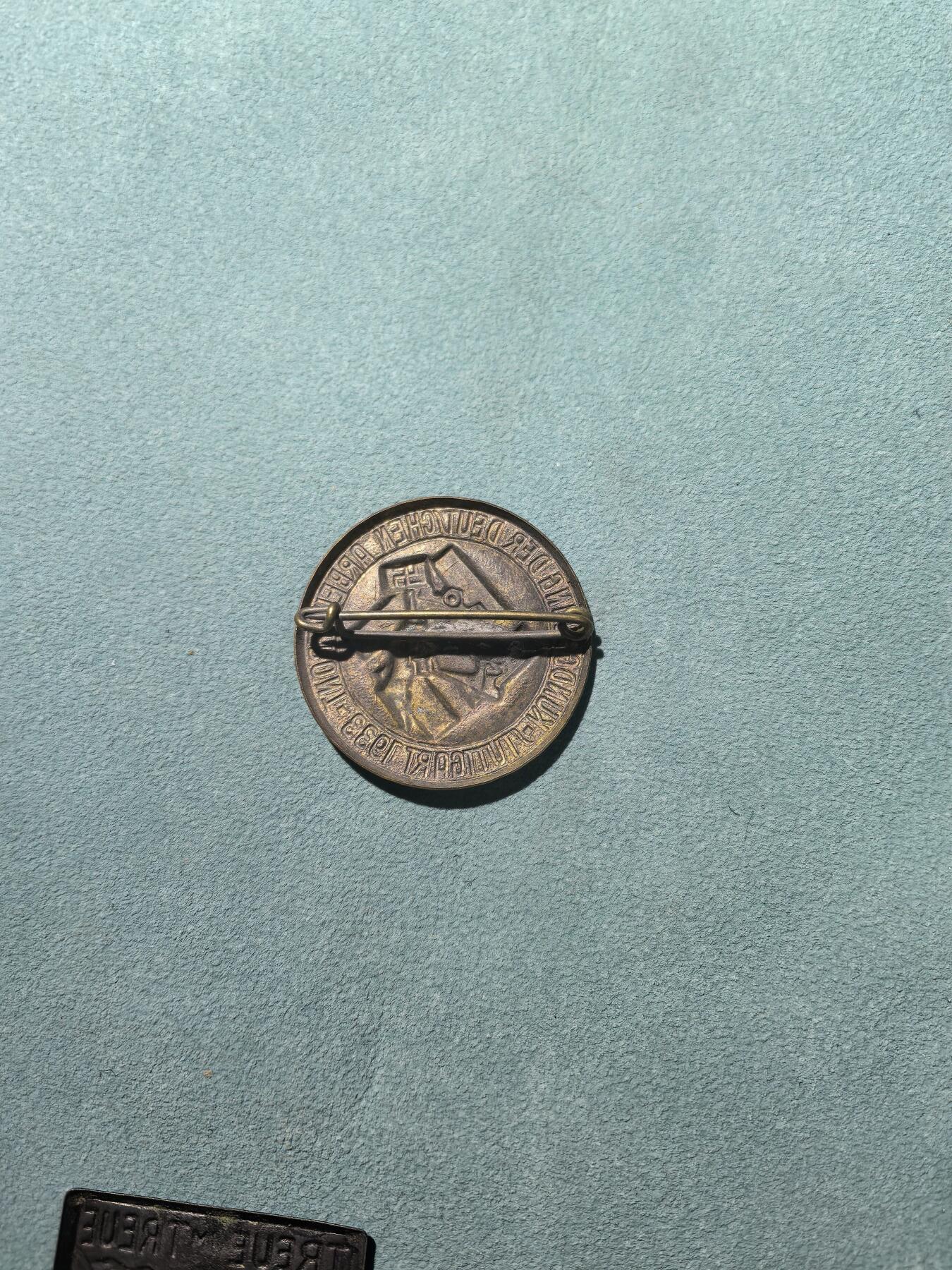 盛世勋华——号角文化勋章邮票专场拍卖第304期 德国（1939）德意志劳工阵线（DAF）符腾堡-霍亨索伦大区1933年斯图加特大会纪念证章 极为少见