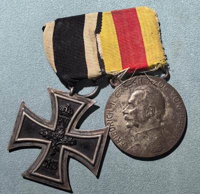 盛世勋华——号角文化勋章邮票专场拍卖第303期 - 德国（一战）阅兵三联排  包括二级铁十字勋章/巴登大公国银级功勋奖章