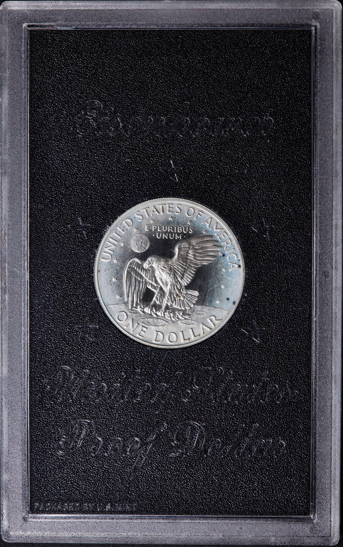 【俄甄集藏】马年新春第一拍 2026年(048)02-25星期三 晚 19:30 全场包邮 美国1972年S版艾森豪威尔精制飞鹰1美元大银币，原盒封装，重24.59克，400银，币有氧化