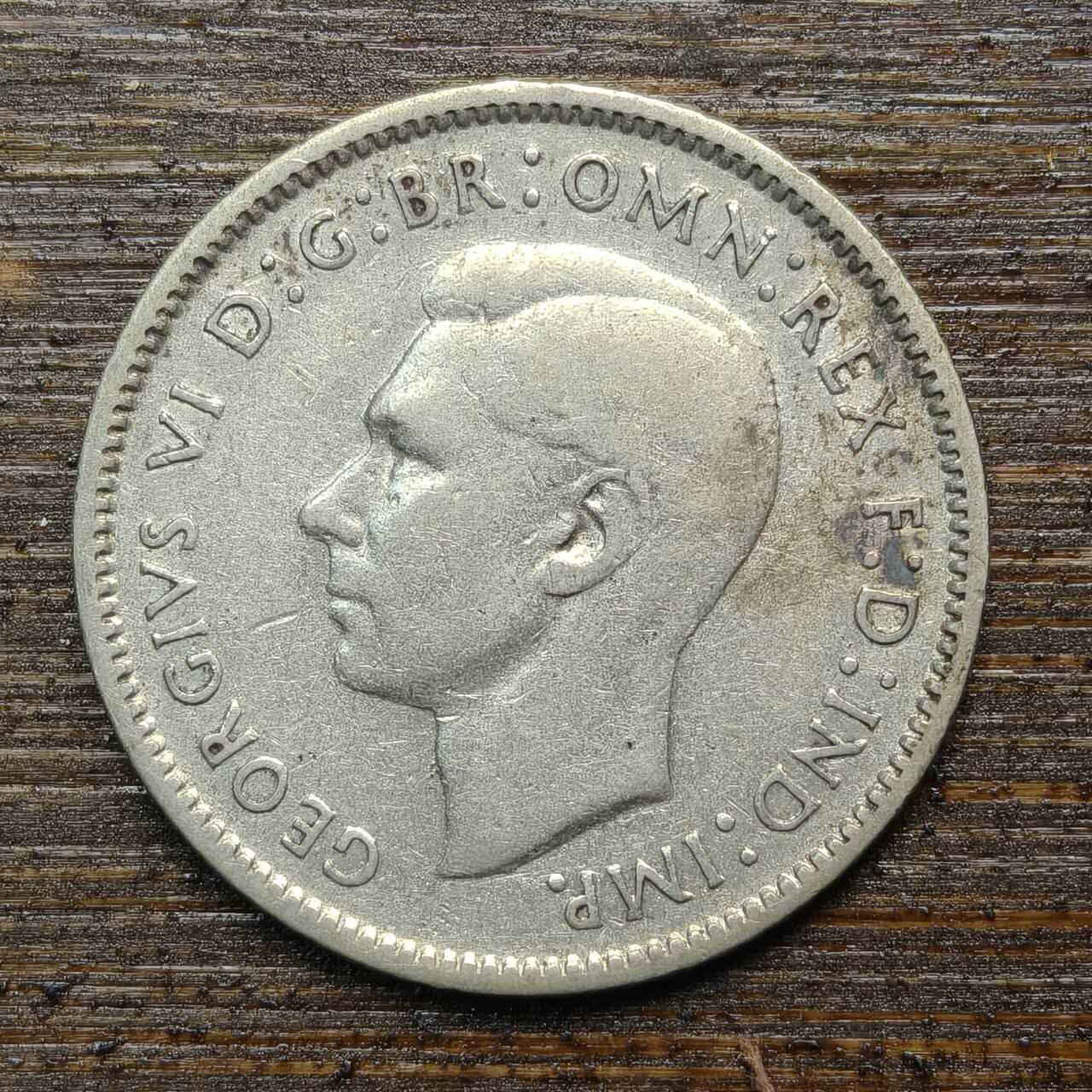 【春节前最后一拍，下一场3.3号】★第139加场★银币专场 不寄存，200包邮。不满200元，支付5元运费。《接受代拍 代送NGC评级》 24【无寄存】澳大利亚 1942年 6便士 银币 