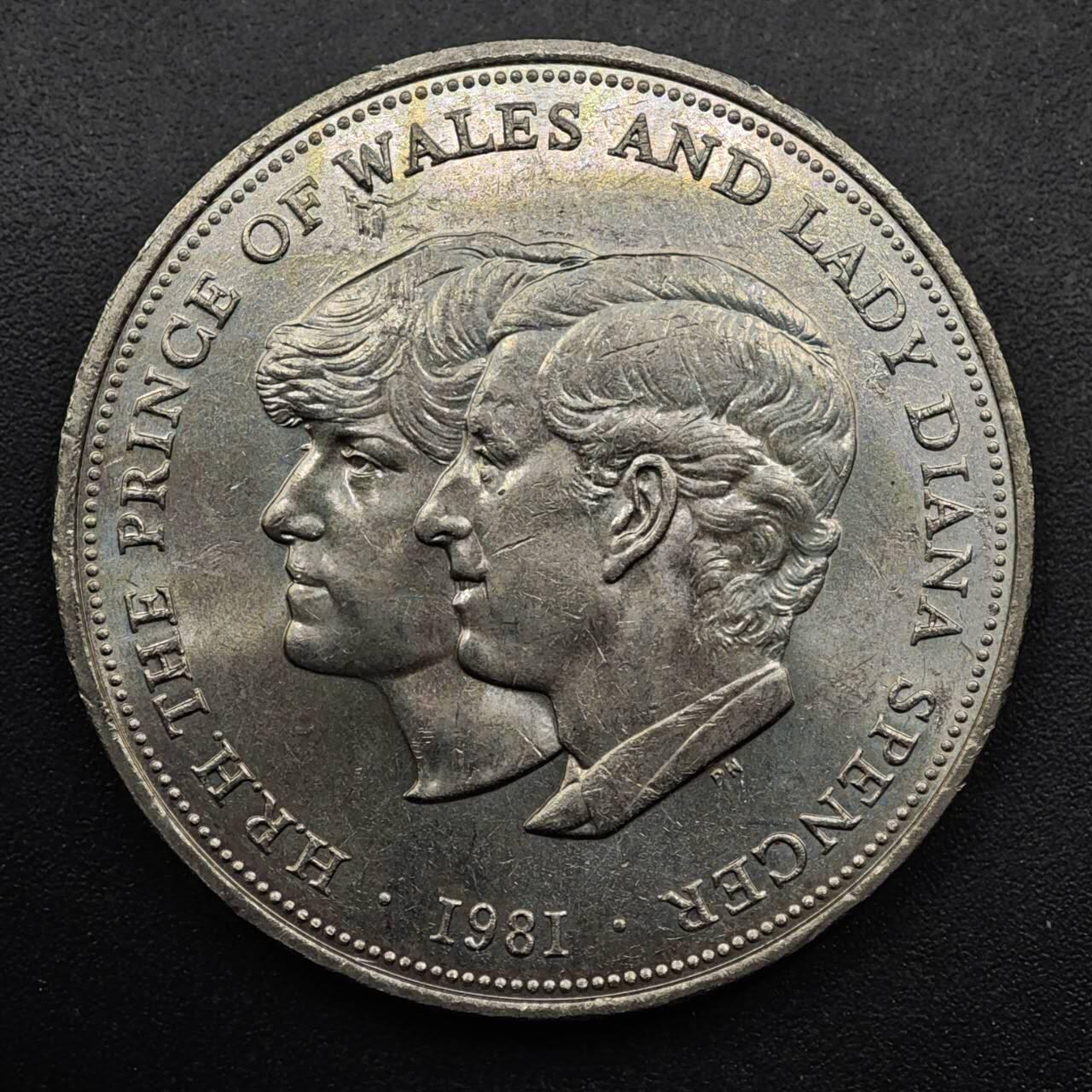 【淘币小摊】限时拍第八百五十八拍  散币场  满百包邮可预留两周  周一统一发货  英国1981年戴安娜王妃大婚克朗纪念币