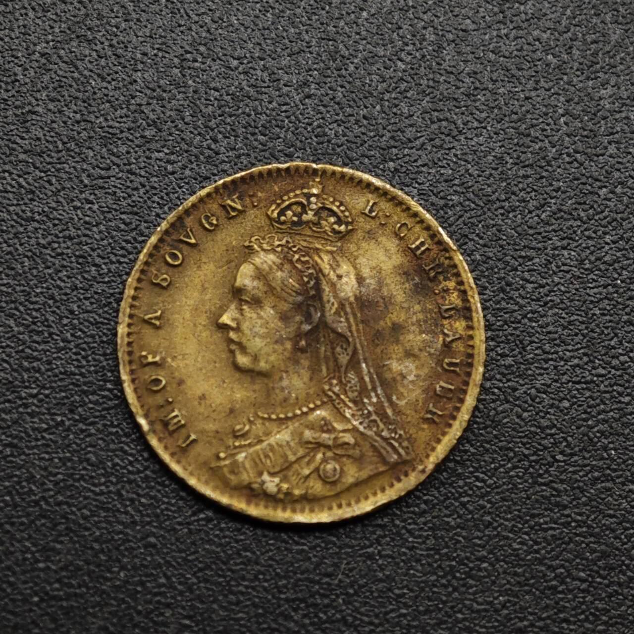 【淘币小摊】限时拍第八百六十拍  老铜币场  满百包邮可预留两周  周一统一发货  英国维多利亚马剑袖珍铜代币