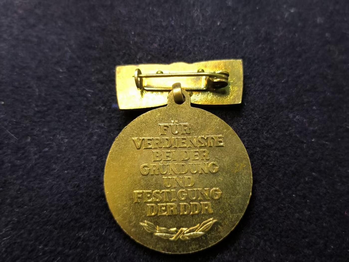 （店主清仓 大量自藏 制服徽章盛宴）罗岚⭐爱藏⭐甄选专拍第五场-分享拍场赚佣（实体经营）