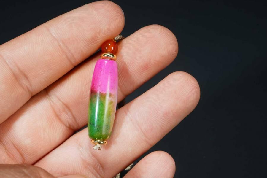 上海都达杂项专场十八（全场包邮） 天然粉绿玛瑙天珠挂件 附鉴定证书