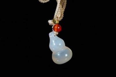 上海都达杂项专场十八（全场包邮） - 天然冰透玛瑙精雕《葫芦》挂件 附鉴定证书