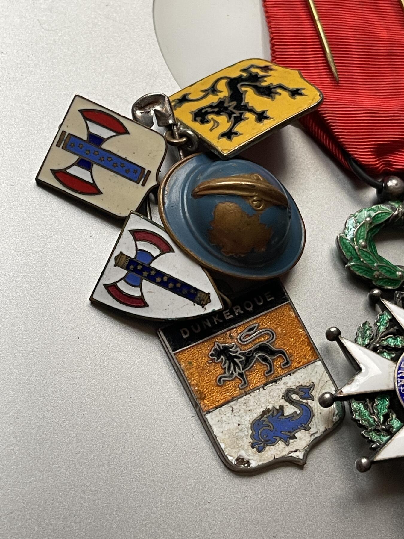 原版二战真品维系法国贝当一战老兵纪念荣誉徽章别针胸章（接受交换朝鲜苏联勋章）