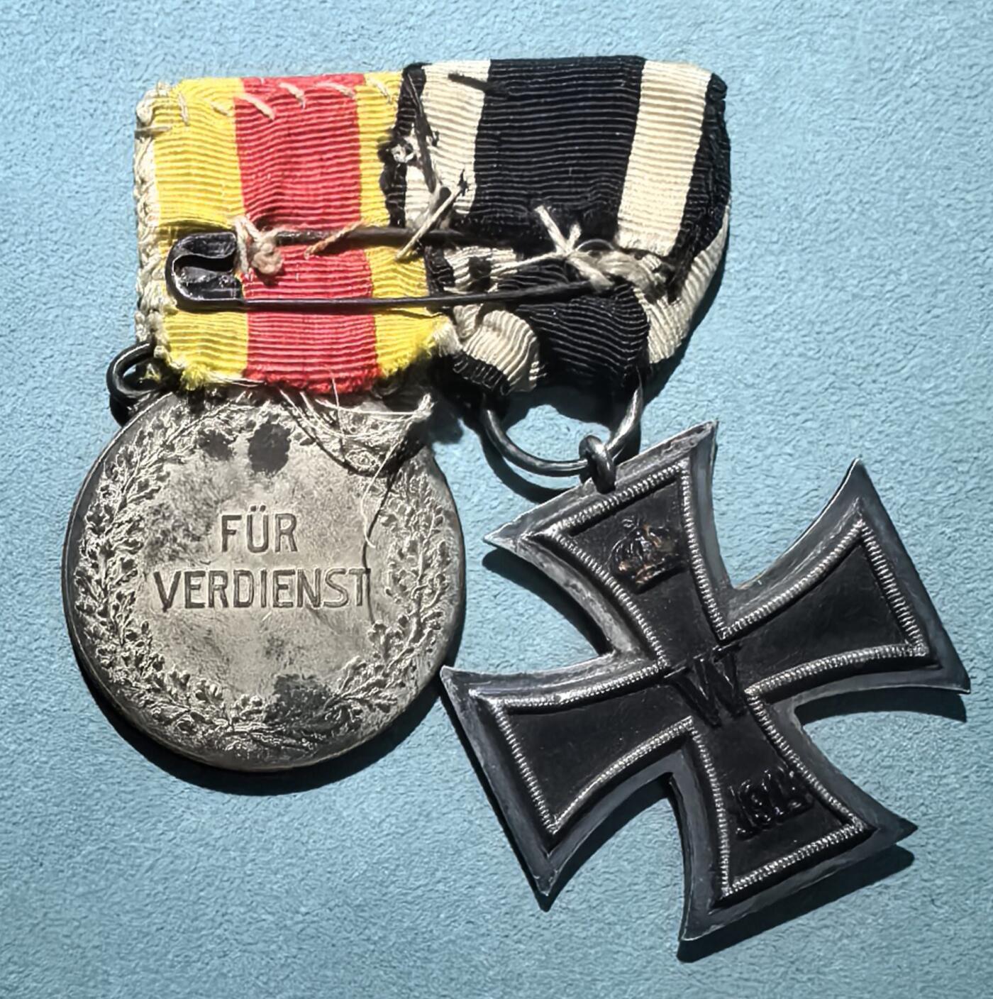 盛世勋华——号角文化勋章邮票专场拍卖第303期 德国（一战）阅兵三联排  包括二级铁十字勋章/巴登大公国银级功勋奖章