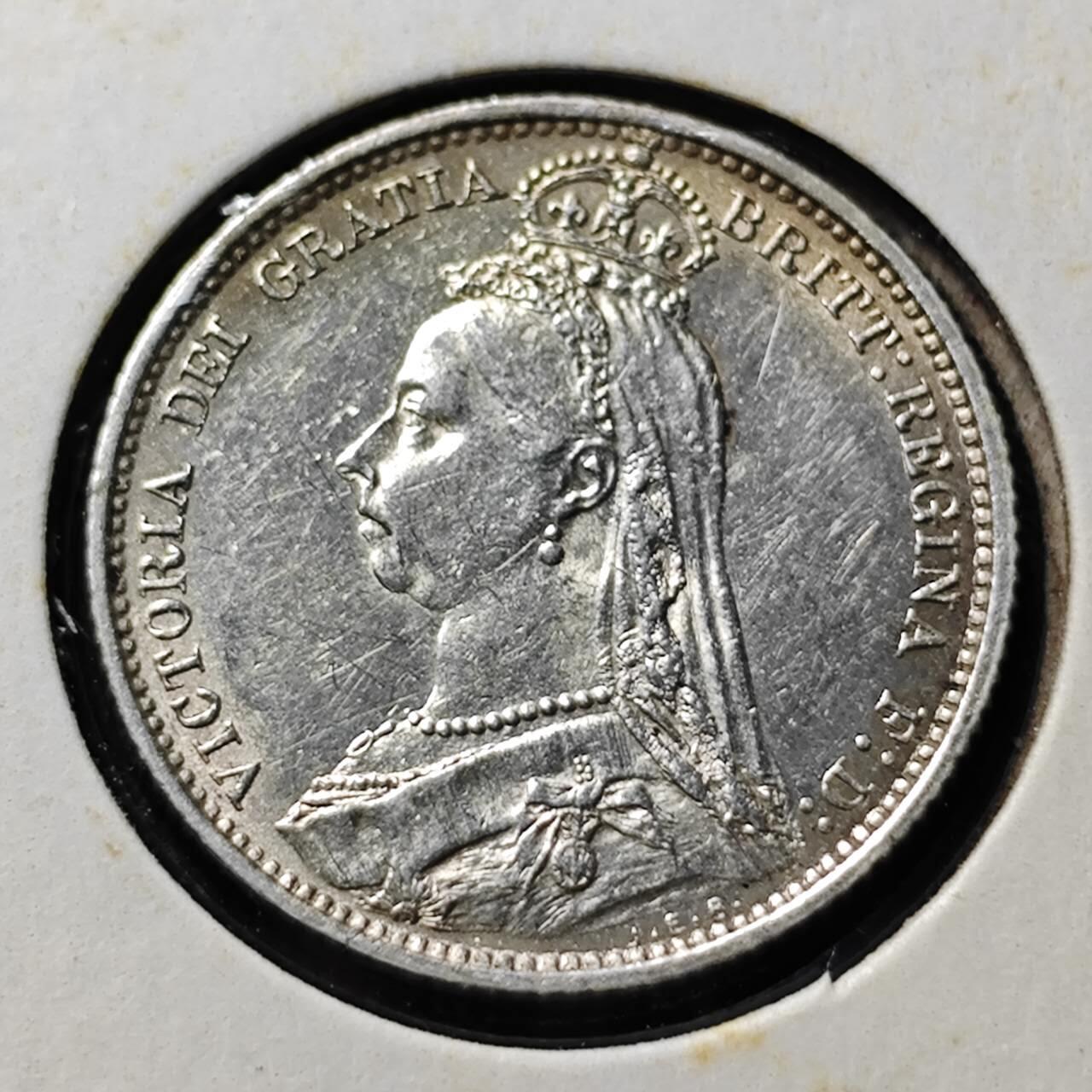 KK钱币收藏小铺  第398期 百期特拍（四拍之二） 2月预留时间 周末发货  1887英国维多利亚女王6便士银币 深打状态