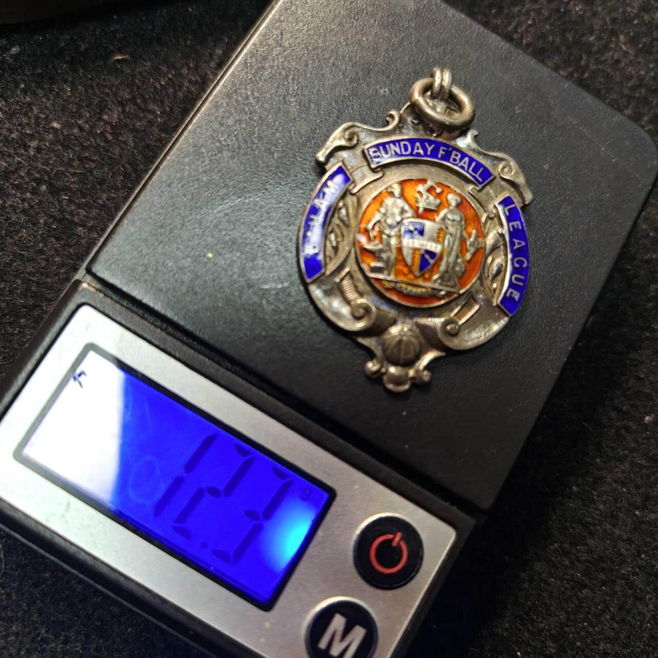 【春节前最后一拍，下一场3.3号】★第139加场★银币专场 不寄存，200包邮。不满200元，支付5元运费。《接受代拍 代送NGC评级》 101【无寄存】伯明翰地区足球联赛银质纪念奖章 重12.3g 长约40mm 宽约28mm