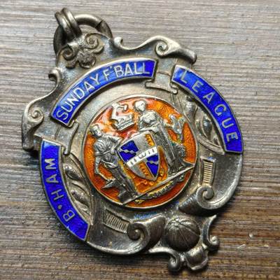 【春节前最后一拍，下一场3.3号】★第139加场★银币专场 不寄存，200包邮。不满200元，支付5元运费。《接受代拍 代送NGC评级》 - 101【无寄存】伯明翰地区足球联赛银质纪念奖章 重12.3g 长约40mm 宽约28mm