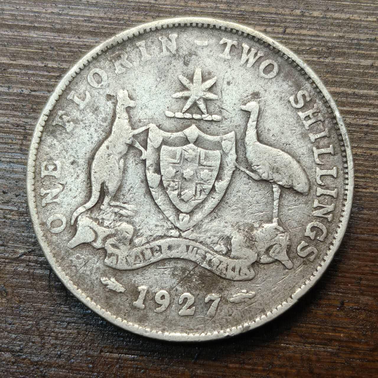 【春节前最后一拍，下一场3.3号】★第139加场★银币专场 不寄存，200包邮。不满200元，支付5元运费。《接受代拍 代送NGC评级》 84【无寄存】澳大利亚 1927年 1佛罗林 银币