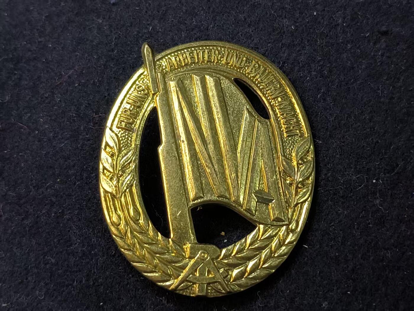 （店主清仓 大量自藏 制服徽章盛宴）罗岚⭐爱藏⭐甄选专拍第五场-分享拍场赚佣（实体经营）