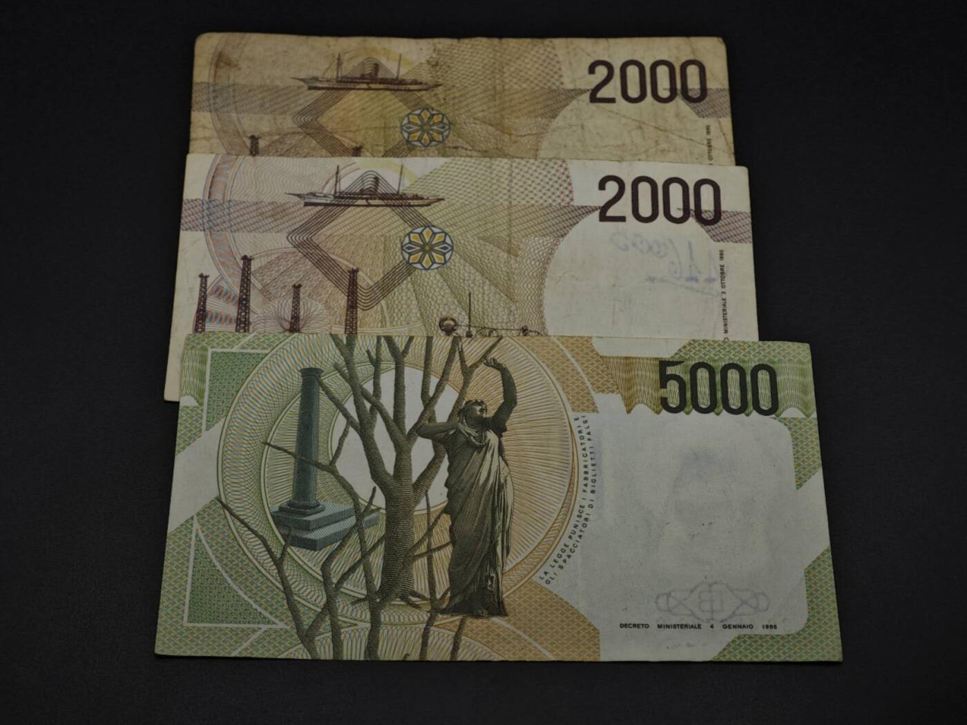 【淘币小摊】实时拍第八百五十九拍   无佣金福利纸币场   满百包邮可预留二周 每周一统一发货   意大利2000-5000里拉纸币3张【有折】