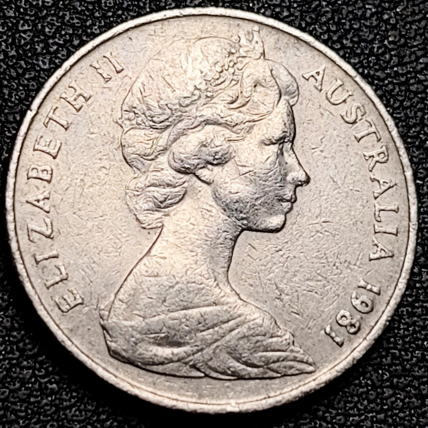 泉币菌-第180场- 精品福利场 澳大利亚硬币1981年10分(英国女王像.爱情鸟）