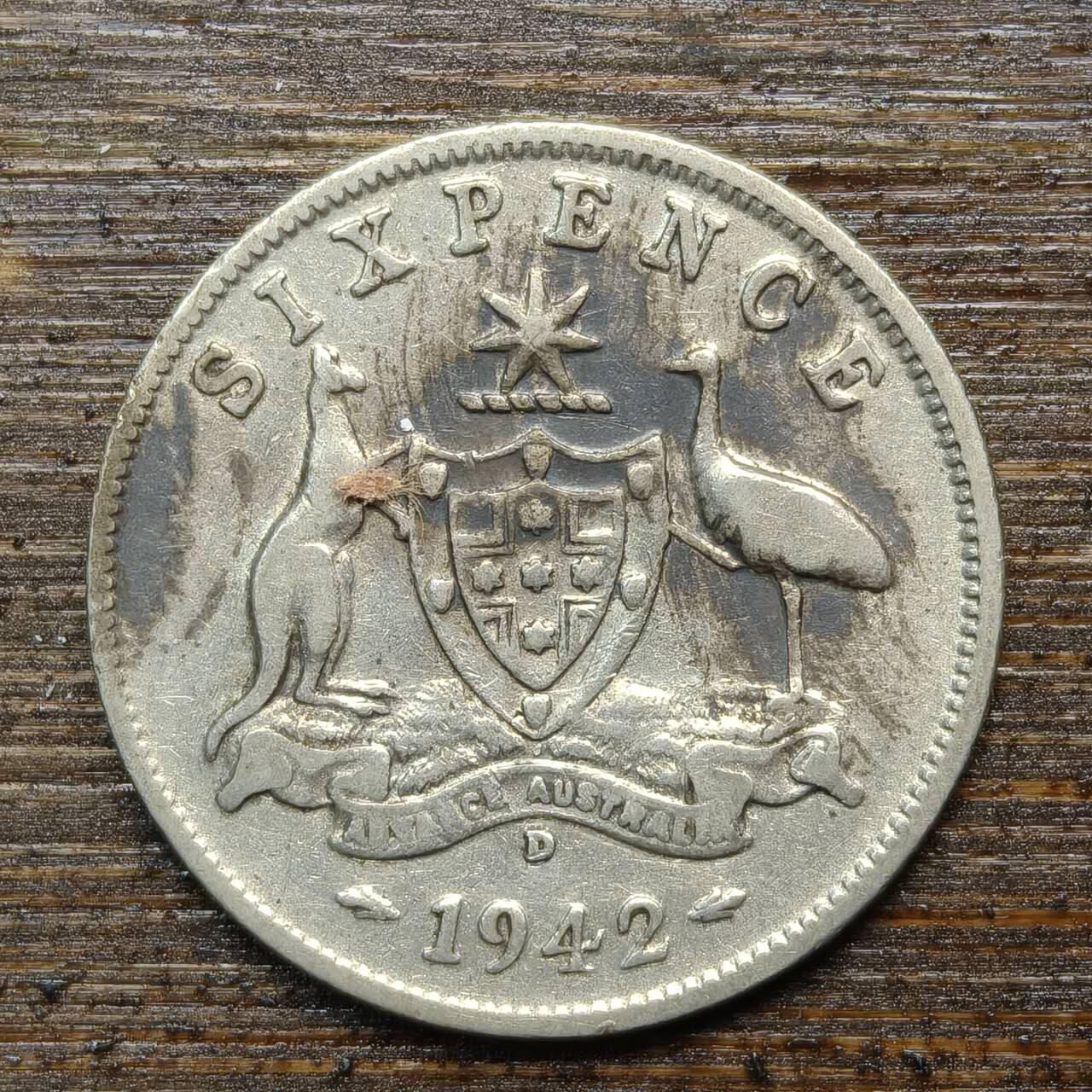 【春节前最后一拍，下一场3.3号】★第139加场★银币专场 不寄存，200包邮。不满200元，支付5元运费。《接受代拍 代送NGC评级》 24【无寄存】澳大利亚 1942年 6便士 银币 