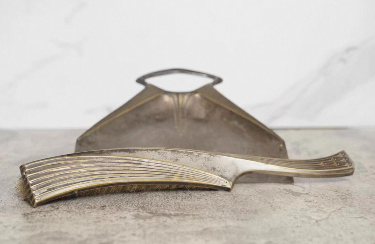 法国跳蚤市场淘到个人闲置法国19世纪法棍欧洲餐桌小刷帚和簸箕餐具专用老面包屑扫把镀银（接受交换朝鲜章）