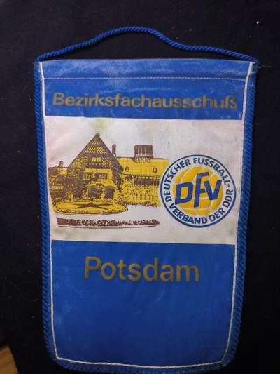 （清仓 大量自藏 制服徽章盛宴）罗岚⭐爱藏⭐甄选专拍第五场-分享拍场赚佣（实体经营） - 民主德国波茨坦地区足球专业协会（Bezirksfachausschuss·DFV）标准挂旗