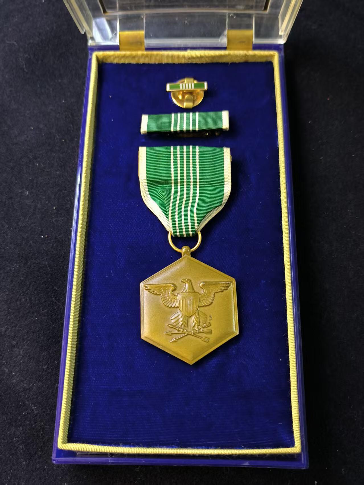 （店主清仓 大量自藏 制服徽章盛宴）罗岚⭐爱藏⭐甄选专拍第五场-分享拍场赚佣（实体经营） 美利坚合众国军事功绩奖章全套带原盒略 实发授予威廉·凯尔德（William L. Kelder）越战时期版本