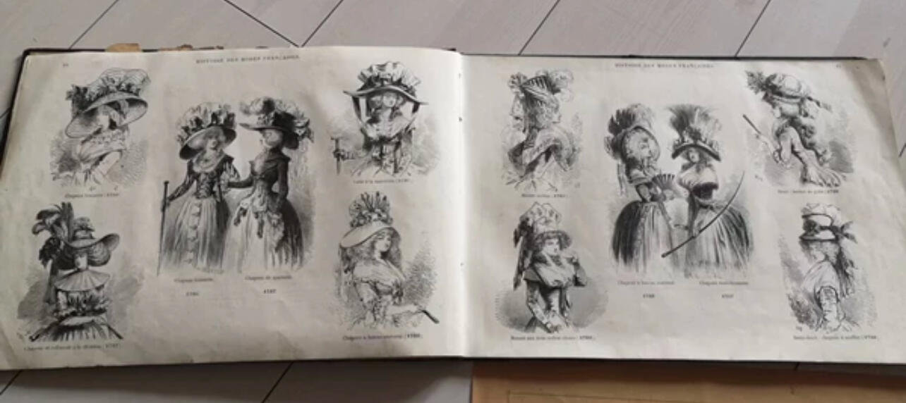 欧洲19世纪法国时尚男女服装设计原版画册老图册书（接受交换朝鲜勋章奖章）