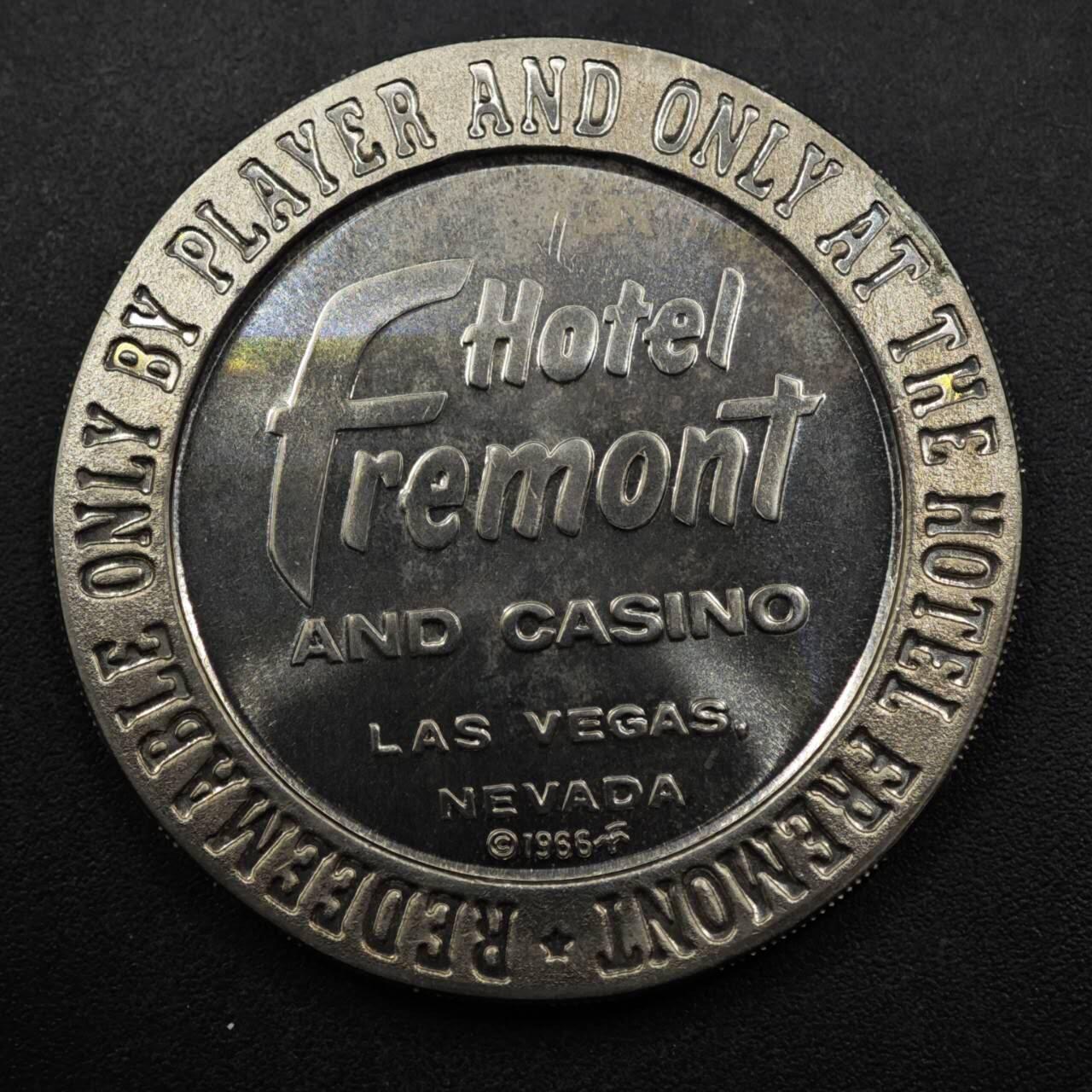 【淘币小摊】限时拍第八百五十八拍  散币场  满百包邮可预留两周  周一统一发货  美国1966年内华达州拉斯维加斯Fremont Hotel and Casino（弗里蒙特酒店赌场）1美元代币镍币
