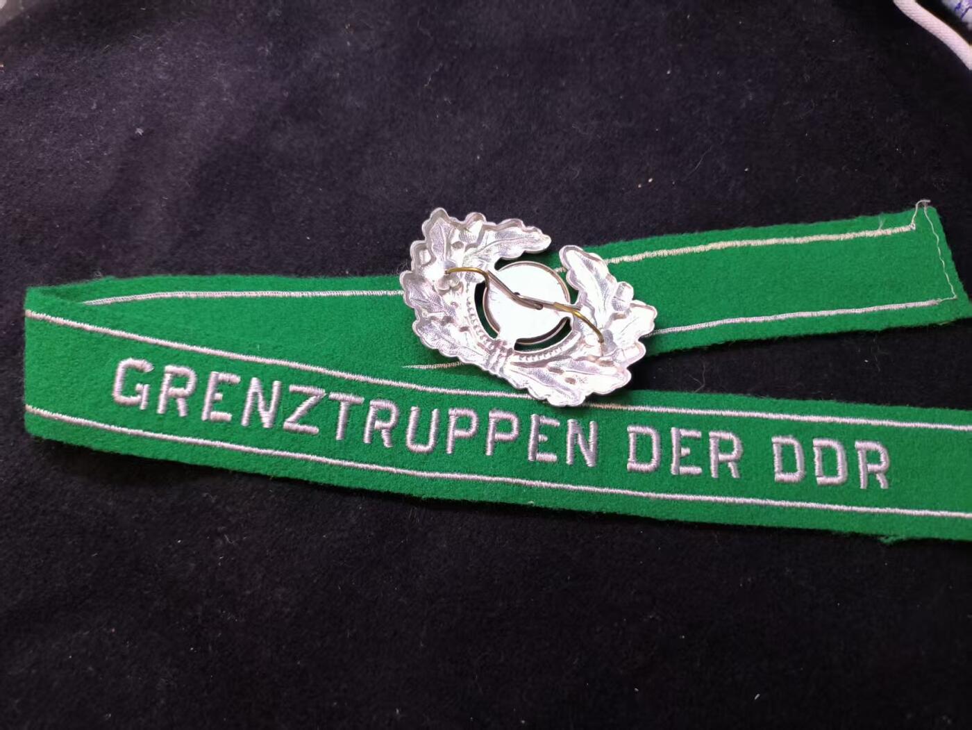 （店主清仓 大量自藏 制服徽章盛宴）罗岚⭐爱藏⭐甄选专拍第五场-分享拍场赚佣（实体经营） 民主德国边防配饰一套 帽徽早期珐琅版