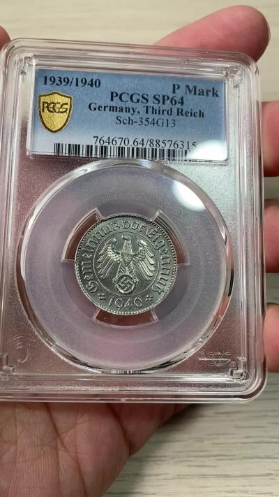 万国钱币拍卖第060期（万国六十期纪念大拍） PCGS SP64 1939/40德国社会主义工人党时期1马克样币（非银质） 极其罕见的三帝国样币品种 原光保存完好 收藏级品质（原图请私信后台或自行查询官网）