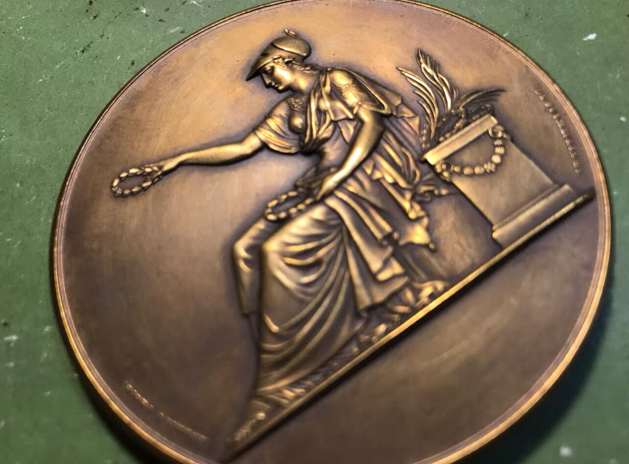 法国波尔多大学建筑1888落成铜章67直径纪念铜牌纪念币原版（接受交换朝鲜苏联勋章）