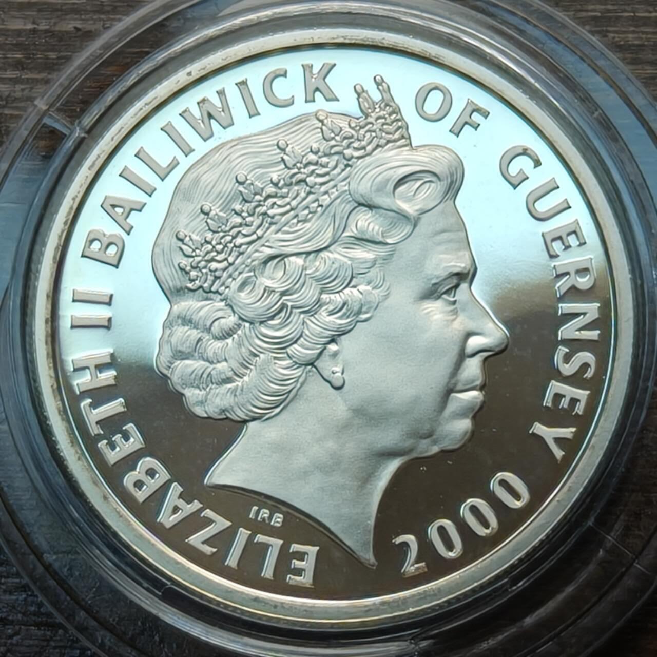 【春节前最后一拍，下一场3.3号】★第139加场★银币专场 不寄存，200包邮。不满200元，支付5元运费。《接受代拍 代送NGC评级》 136【无寄存】根西 2000年 王太后诞辰1磅 银币