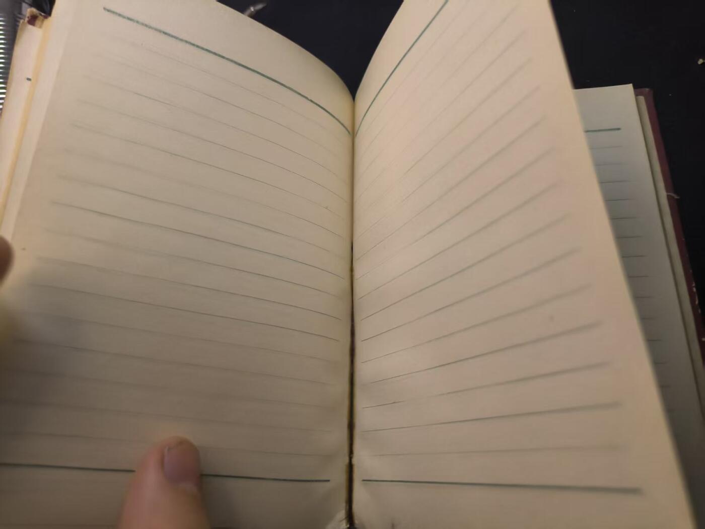 （店主清仓 大量自藏 制服徽章盛宴）罗岚⭐爱藏⭐甄选专拍第五场-分享拍场赚佣（实体经营） su-M50时期第一航空学校（长春航校）功臣纪念册  授予在抗美援朝空战训练、飞行技术攻关中立功的飞行员、机械员、政工干部等