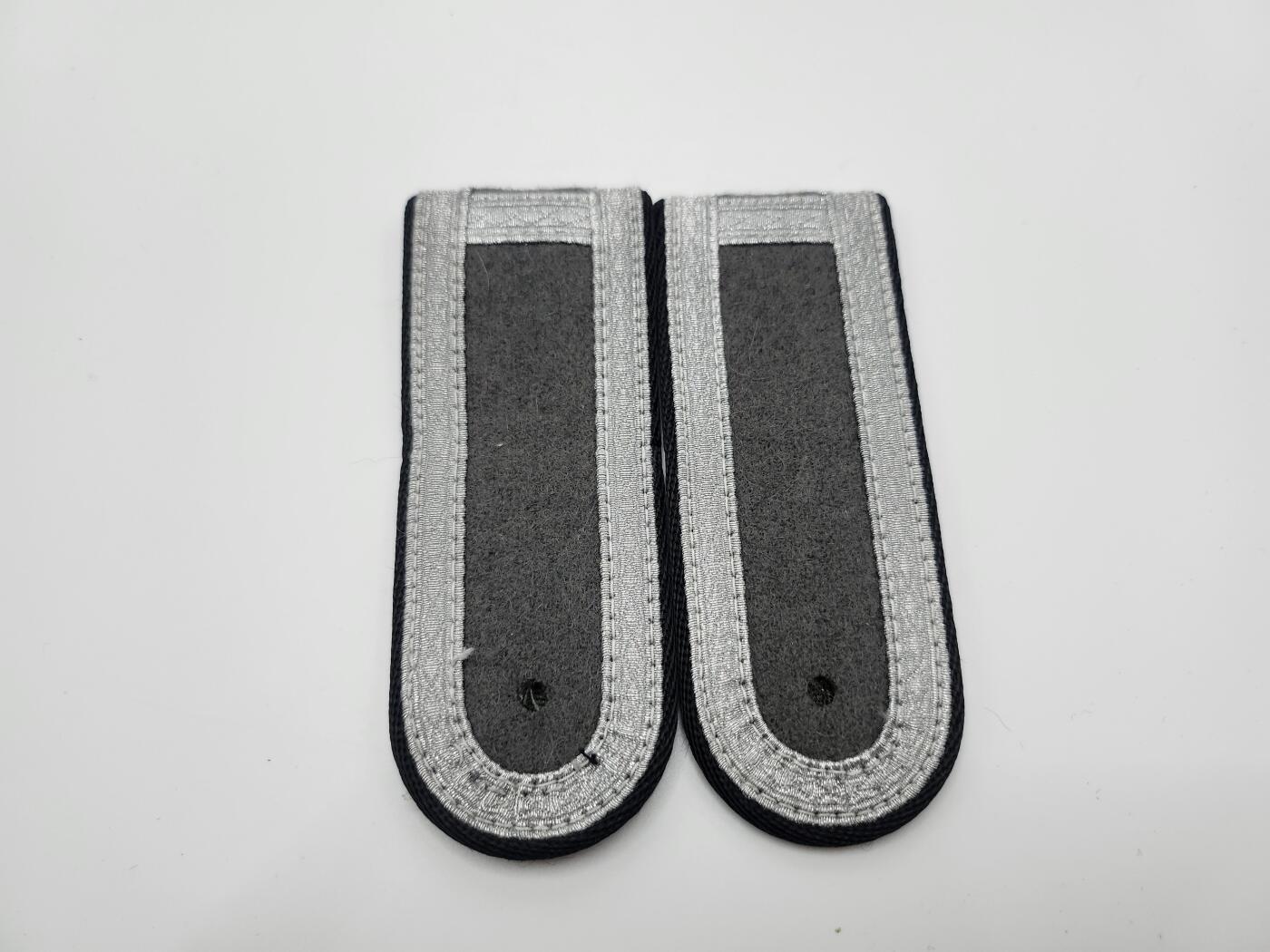 南水社第二次拍卖 东德人民军陆军下士肩章（一对）