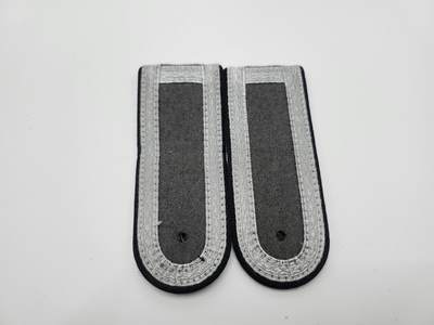 南水社第二次拍卖 - 东德人民军陆军下士肩章（一对）