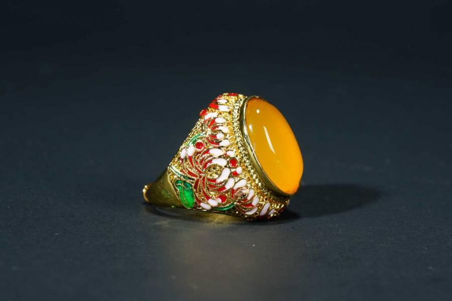 上海都达杂项专场十八（全场包邮） 天然景泰蓝嵌黄玛瑙蛋面戒指 附鉴定证书