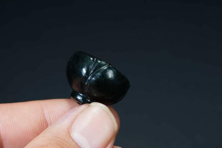 上海都达杂项专场十八（全场包邮） 天然和田玉青玉精雕《莲蓬》挂件 