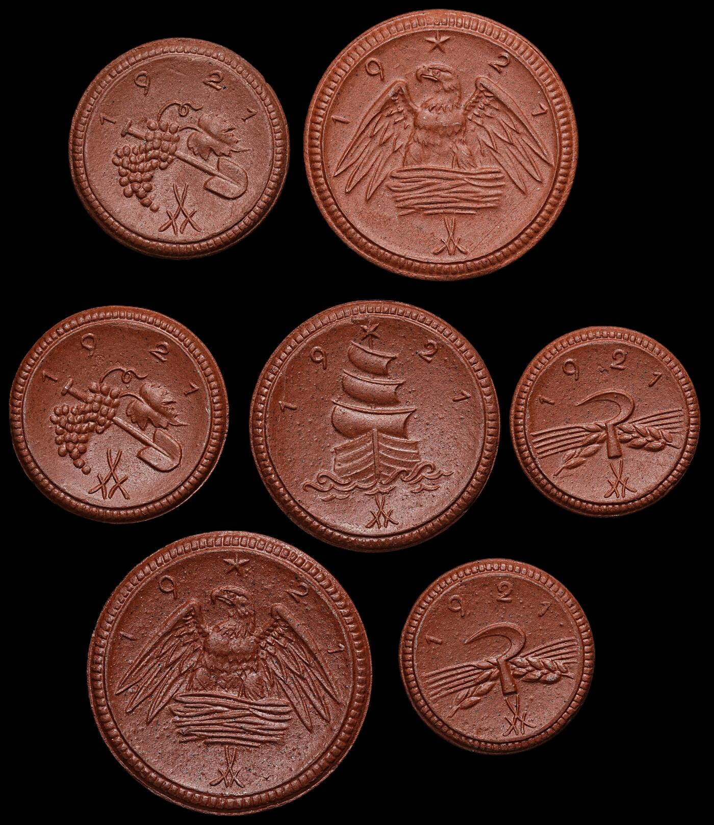 修遠堂世界钱币第103期 1921年德国紧急时期萨克森陶瓷币一组， 完全未流通，其中一枚2马克有小磕