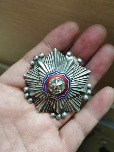 苏联朝鲜奖章收藏   朝鲜国旗三级勋章 背横针一枚 - 苏联朝鲜奖章收藏   朝鲜国旗三级勋章 背横针一枚