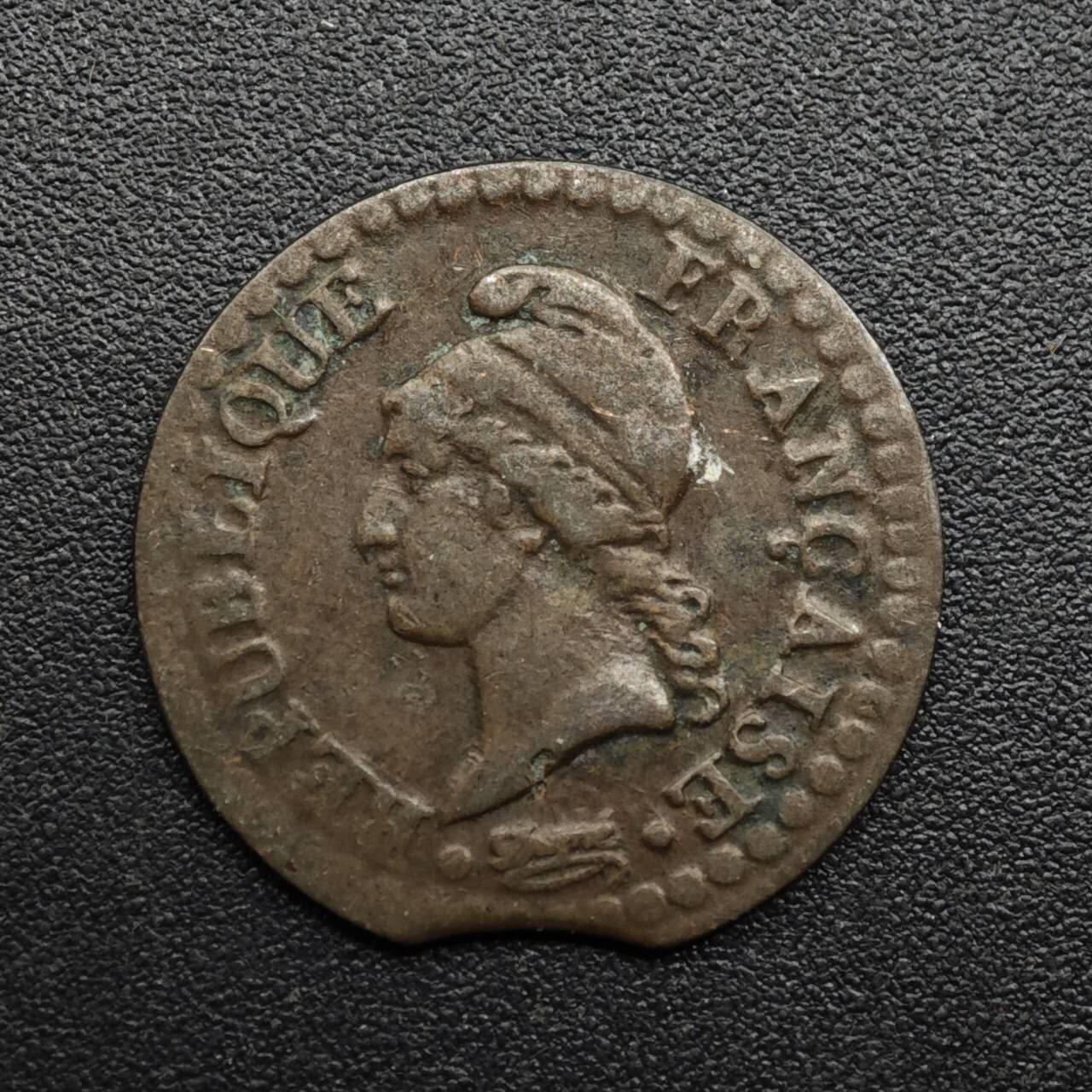 【淘币小摊】限时拍第八百六十拍  老铜币场  满百包邮可预留两周  周一统一发货  法国共和时期一分铜币