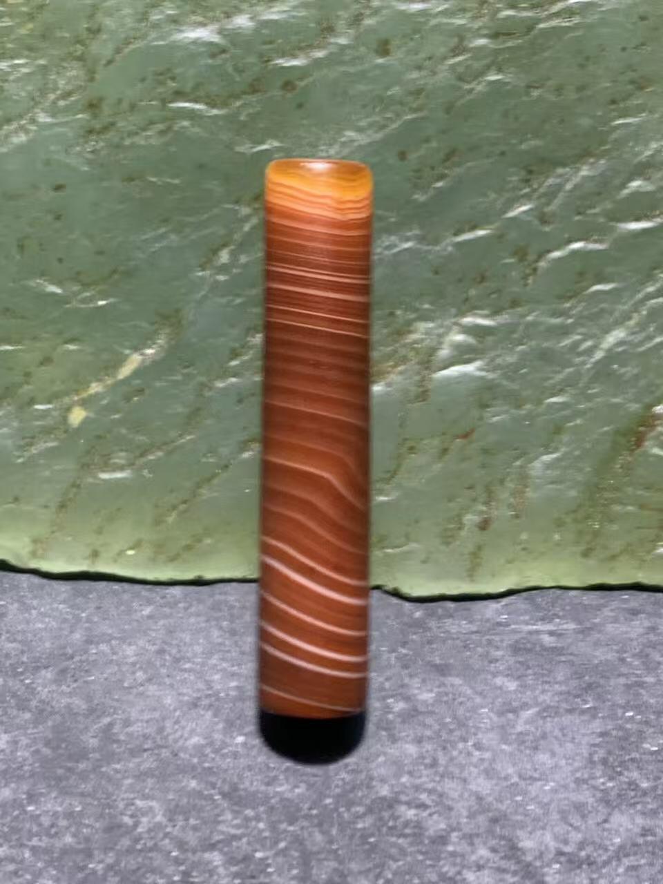 精美亚光高玉化酒红色千层纹缠丝玛瑙管珠一颗，