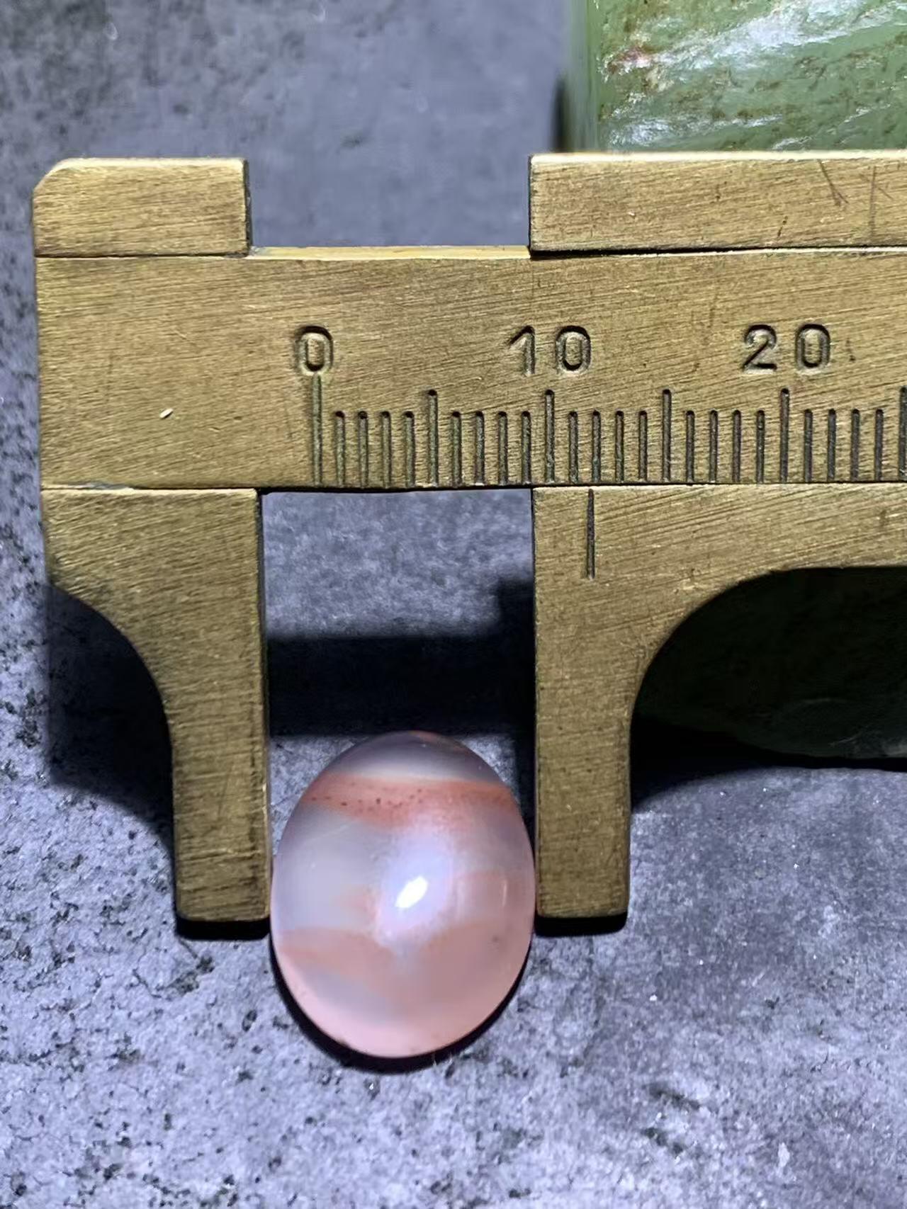 精美南红玛瑙荔枝冻飘红戒面一个，